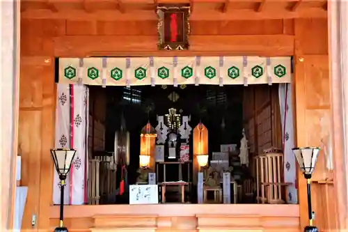 出世稻荷神社の本殿