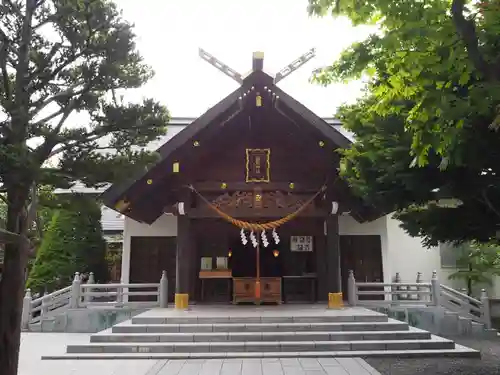 西野神社の本殿