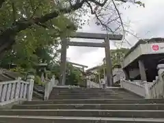 伊勢山皇大神宮の鳥居