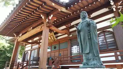 宝泉寺の本殿・本堂