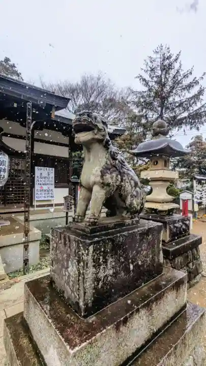 登渡神社の狛犬