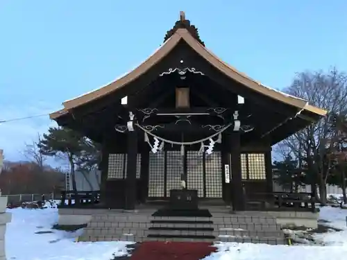 西の里神社の本殿