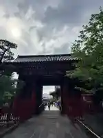 浅草神社の{uncategorized: "未分類", other: "その他", undefined: "問題あり", building: "その他建物", grave: "お墓", sacred_gate: "鳥居", guardian: "狛犬", statue: "像", buddha: "仏像", history: "歴史", nature: "自然", garden: "庭園", animal: "動物", pagoda: "塔", temizu: "手水舎", mountain_gate: "山門・神門", sanctuary: "本殿・本堂", subordinate: "末社・摂社", art: "芸術", scenery: "景色", jizo: "地蔵", ema: "絵馬", goshuin: "御朱印", omikuji: "おみくじ", items: "授与品その他", amulet: "お守り", goshuincho: "御朱印帳", eats: "食事", festival: "お祭り", votive_dance: "神楽", shichigosan: "七五三参", wedding: "結婚式", experience: "体験その他", initially: "初詣", around: "周辺", anti_infection: "感染症対策"}