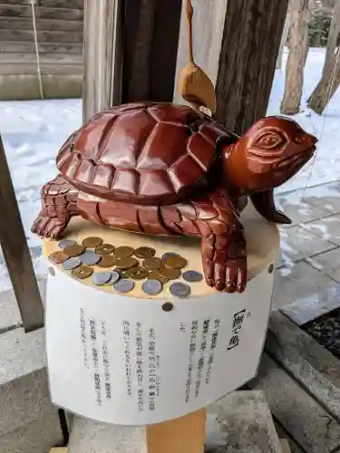 彌彦神社　(伊夜日子神社)の像