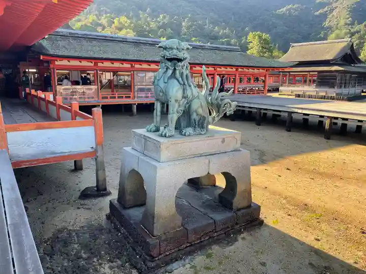 厳島神社の狛犬