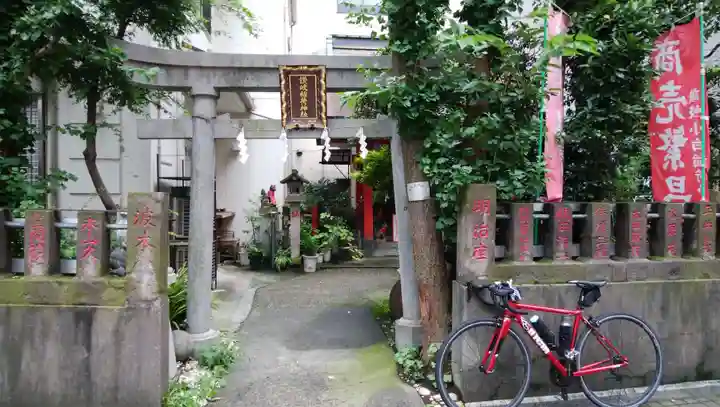 讃岐小白稲荷神社の鳥居