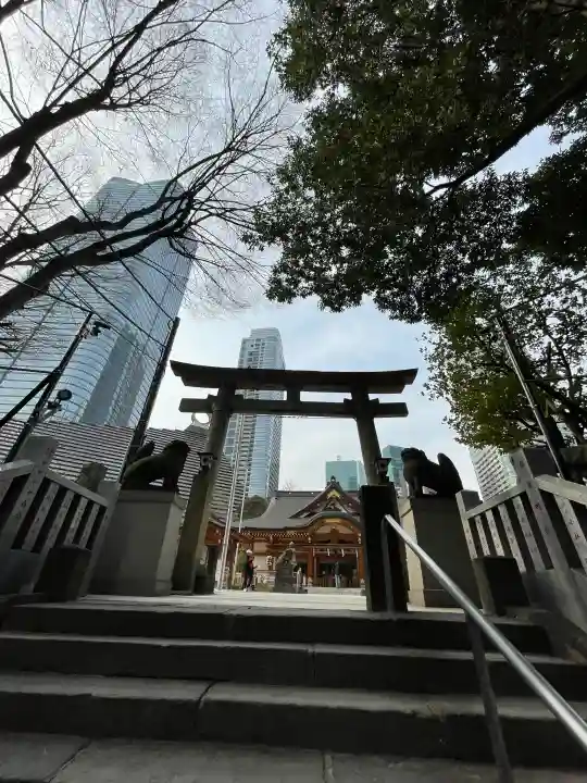 西久保八幡神社の{uncategorized: "未分類", other: "その他", undefined: "問題あり", building: "その他建物", grave: "お墓", sacred_gate: "鳥居", guardian: "狛犬", statue: "像", buddha: "仏像", history: "歴史", nature: "自然", garden: "庭園", animal: "動物", pagoda: "塔", temizu: "手水舎", mountain_gate: "山門・神門", sanctuary: "本殿・本堂", subordinate: "末社・摂社", art: "芸術", scenery: "景色", jizo: "地蔵", ema: "絵馬", goshuin: "御朱印", omikuji: "おみくじ", items: "授与品その他", amulet: "お守り", goshuincho: "御朱印帳", eats: "食事", festival: "お祭り", votive_dance: "神楽", shichigosan: "七五三参", wedding: "結婚式", experience: "体験その他", initially: "初詣", around: "周辺", anti_infection: "感染症対策"}