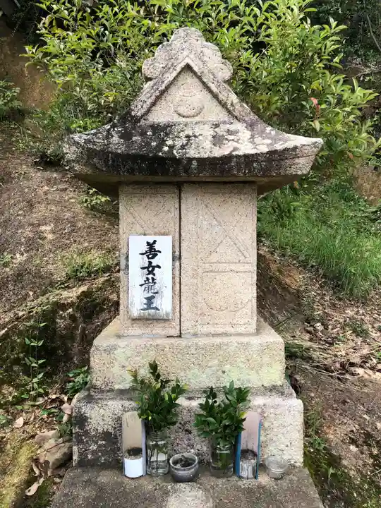 神咒寺の末社・摂社