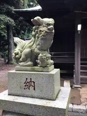瀧神社の狛犬