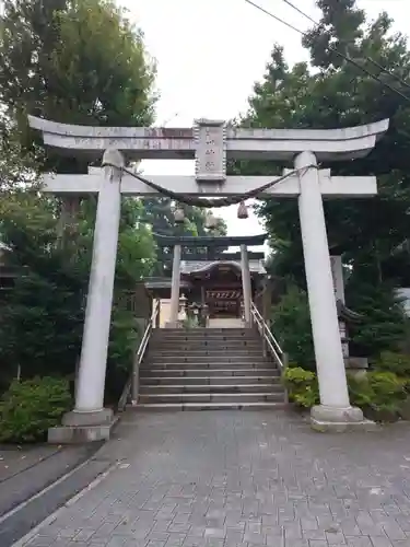 鳩ヶ谷氷川神社の鳥居