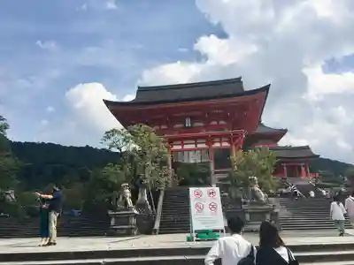 清水寺の山門・神門
