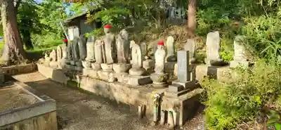 お春地蔵尊のお墓