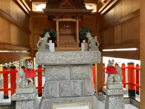 豊稔稲荷神社の{uncategorized: "未分類", other: "その他", undefined: "問題あり", building: "その他建物", grave: "お墓", sacred_gate: "鳥居", guardian: "狛犬", statue: "像", buddha: "仏像", history: "歴史", nature: "自然", garden: "庭園", animal: "動物", pagoda: "塔", temizu: "手水舎", mountain_gate: "山門・神門", sanctuary: "本殿・本堂", subordinate: "末社・摂社", art: "芸術", scenery: "景色", jizo: "地蔵", ema: "絵馬", goshuin: "御朱印", omikuji: "おみくじ", items: "授与品その他", amulet: "お守り", goshuincho: "御朱印帳", eats: "食事", festival: "お祭り", votive_dance: "神楽", shichigosan: "七五三参", wedding: "結婚式", experience: "体験その他", initially: "初詣", around: "周辺", anti_infection: "感染症対策"}