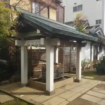 皆中稲荷神社の手水舎
