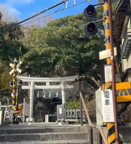 御霊神社の{uncategorized: "未分類", other: "その他", undefined: "問題あり", building: "その他建物", grave: "お墓", sacred_gate: "鳥居", guardian: "狛犬", statue: "像", buddha: "仏像", history: "歴史", nature: "自然", garden: "庭園", animal: "動物", pagoda: "塔", temizu: "手水舎", mountain_gate: "山門・神門", sanctuary: "本殿・本堂", subordinate: "末社・摂社", art: "芸術", scenery: "景色", jizo: "地蔵", ema: "絵馬", goshuin: "御朱印", omikuji: "おみくじ", items: "授与品その他", amulet: "お守り", goshuincho: "御朱印帳", eats: "食事", festival: "お祭り", votive_dance: "神楽", shichigosan: "七五三参", wedding: "結婚式", experience: "体験その他", initially: "初詣", around: "周辺", anti_infection: "感染症対策"}
