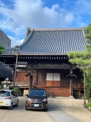 願成寺の本殿・本堂