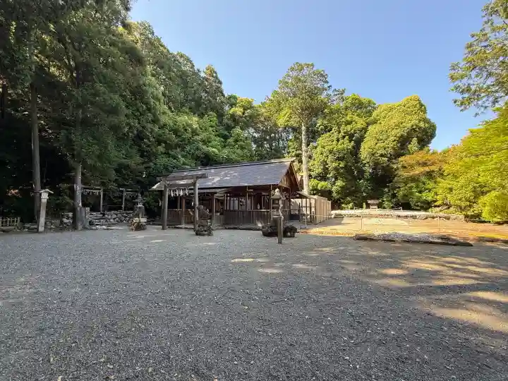 磯部神社の{uncategorized: "未分類", other: "その他", undefined: "問題あり", building: "その他建物", grave: "お墓", sacred_gate: "鳥居", guardian: "狛犬", statue: "像", buddha: "仏像", history: "歴史", nature: "自然", garden: "庭園", animal: "動物", pagoda: "塔", temizu: "手水舎", mountain_gate: "山門・神門", sanctuary: "本殿・本堂", subordinate: "末社・摂社", art: "芸術", scenery: "景色", jizo: "地蔵", ema: "絵馬", goshuin: "御朱印", omikuji: "おみくじ", items: "授与品その他", amulet: "お守り", goshuincho: "御朱印帳", eats: "食事", festival: "お祭り", votive_dance: "神楽", shichigosan: "七五三参", wedding: "結婚式", experience: "体験その他", initially: "初詣", around: "周辺", anti_infection: "感染症対策"}