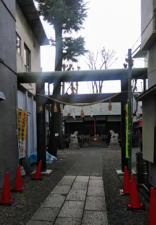 諏訪神社の鳥居