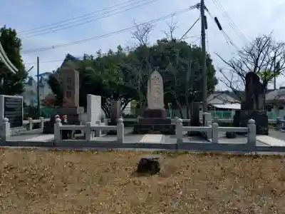 鹿児島神社の{uncategorized: "未分類", other: "その他", undefined: "問題あり", building: "その他建物", grave: "お墓", sacred_gate: "鳥居", guardian: "狛犬", statue: "像", buddha: "仏像", history: "歴史", nature: "自然", garden: "庭園", animal: "動物", pagoda: "塔", temizu: "手水舎", mountain_gate: "山門・神門", sanctuary: "本殿・本堂", subordinate: "末社・摂社", art: "芸術", scenery: "景色", jizo: "地蔵", ema: "絵馬", goshuin: "御朱印", omikuji: "おみくじ", items: "授与品その他", amulet: "お守り", goshuincho: "御朱印帳", eats: "食事", festival: "お祭り", votive_dance: "神楽", shichigosan: "七五三参", wedding: "結婚式", experience: "体験その他", initially: "初詣", around: "周辺", anti_infection: "感染症対策"}