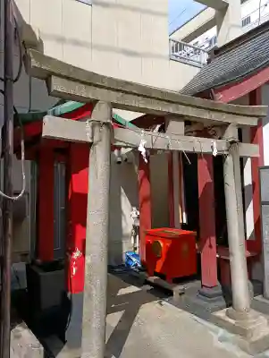 加賀美久米森稲荷神社の{uncategorized: "未分類", other: "その他", undefined: "問題あり", building: "その他建物", grave: "お墓", sacred_gate: "鳥居", guardian: "狛犬", statue: "像", buddha: "仏像", history: "歴史", nature: "自然", garden: "庭園", animal: "動物", pagoda: "塔", temizu: "手水舎", mountain_gate: "山門・神門", sanctuary: "本殿・本堂", subordinate: "末社・摂社", art: "芸術", scenery: "景色", jizo: "地蔵", ema: "絵馬", goshuin: "御朱印", omikuji: "おみくじ", items: "授与品その他", amulet: "お守り", goshuincho: "御朱印帳", eats: "食事", festival: "お祭り", votive_dance: "神楽", shichigosan: "七五三参", wedding: "結婚式", experience: "体験その他", initially: "初詣", around: "周辺", anti_infection: "感染症対策"}