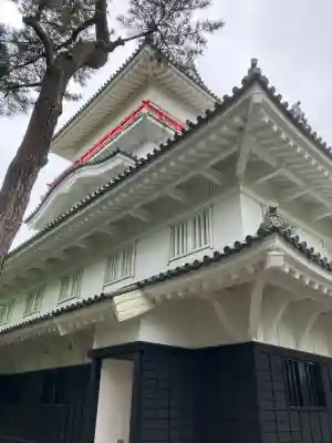 彌高神社の{uncategorized: "未分類", other: "その他", undefined: "問題あり", building: "その他建物", grave: "お墓", sacred_gate: "鳥居", guardian: "狛犬", statue: "像", buddha: "仏像", history: "歴史", nature: "自然", garden: "庭園", animal: "動物", pagoda: "塔", temizu: "手水舎", mountain_gate: "山門・神門", sanctuary: "本殿・本堂", subordinate: "末社・摂社", art: "芸術", scenery: "景色", jizo: "地蔵", ema: "絵馬", goshuin: "御朱印", omikuji: "おみくじ", items: "授与品その他", amulet: "お守り", goshuincho: "御朱印帳", eats: "食事", festival: "お祭り", votive_dance: "神楽", shichigosan: "七五三参", wedding: "結婚式", experience: "体験その他", initially: "初詣", around: "周辺", anti_infection: "感染症対策"}