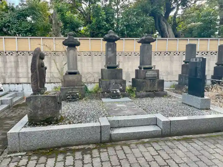 永稱寺の{uncategorized: "未分類", other: "その他", undefined: "問題あり", building: "その他建物", grave: "お墓", sacred_gate: "鳥居", guardian: "狛犬", statue: "像", buddha: "仏像", history: "歴史", nature: "自然", garden: "庭園", animal: "動物", pagoda: "塔", temizu: "手水舎", mountain_gate: "山門・神門", sanctuary: "本殿・本堂", subordinate: "末社・摂社", art: "芸術", scenery: "景色", jizo: "地蔵", ema: "絵馬", goshuin: "御朱印", omikuji: "おみくじ", items: "授与品その他", amulet: "お守り", goshuincho: "御朱印帳", eats: "食事", festival: "お祭り", votive_dance: "神楽", shichigosan: "七五三参", wedding: "結婚式", experience: "体験その他", initially: "初詣", around: "周辺", anti_infection: "感染症対策"}