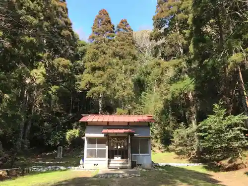 神明神社の本殿