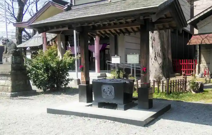 日野八坂神社の手水舎