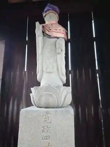 祠（地蔵）の地蔵