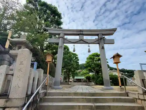 熊野神社の鳥居