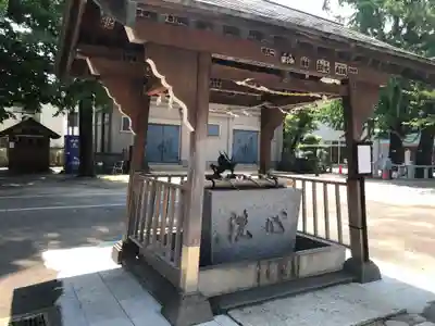 千住神社の手水舎