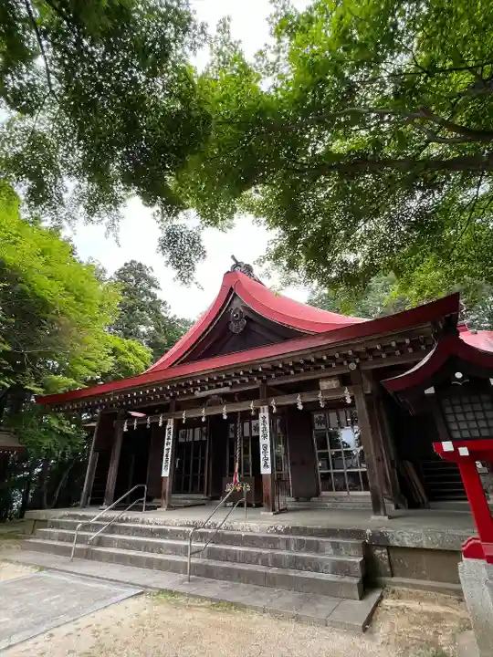 霊山神社の本殿・本堂