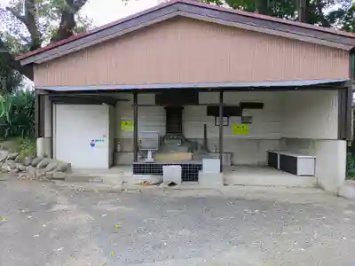 おはん長右衛門塚の本殿・本堂