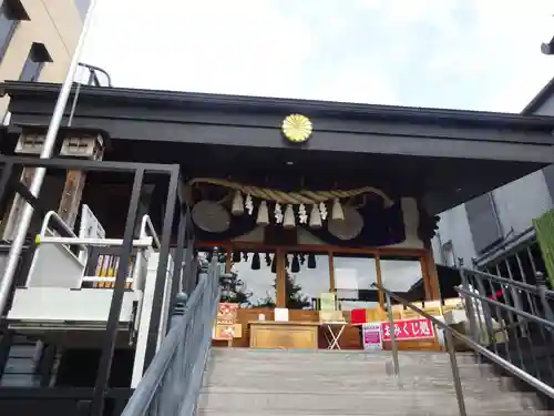 菊名神社の本殿・本堂