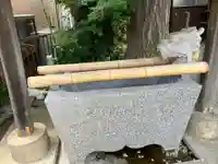 神明社の手水舎