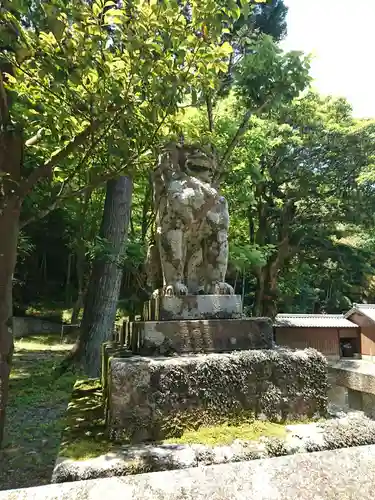 佐伎治神社の狛犬