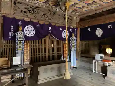 真野寺の本殿・本堂