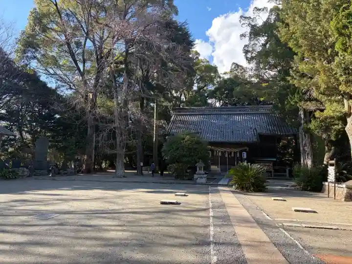 川津来宮神社の{uncategorized: "未分類", other: "その他", undefined: "問題あり", building: "その他建物", grave: "お墓", sacred_gate: "鳥居", guardian: "狛犬", statue: "像", buddha: "仏像", history: "歴史", nature: "自然", garden: "庭園", animal: "動物", pagoda: "塔", temizu: "手水舎", mountain_gate: "山門・神門", sanctuary: "本殿・本堂", subordinate: "末社・摂社", art: "芸術", scenery: "景色", jizo: "地蔵", ema: "絵馬", goshuin: "御朱印", omikuji: "おみくじ", items: "授与品その他", amulet: "お守り", goshuincho: "御朱印帳", eats: "食事", festival: "お祭り", votive_dance: "神楽", shichigosan: "七五三参", wedding: "結婚式", experience: "体験その他", initially: "初詣", around: "周辺", anti_infection: "感染症対策"}