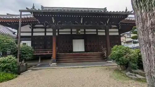 西方寺の本殿・本堂
