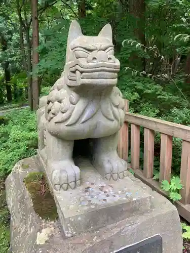 真山神社の狛犬