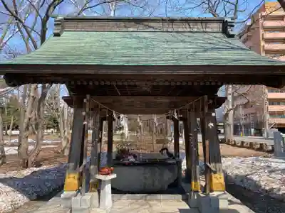 彌彦神社　(伊夜日子神社)の手水舎