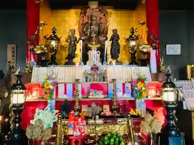 成田山瀧泉寺の仏像