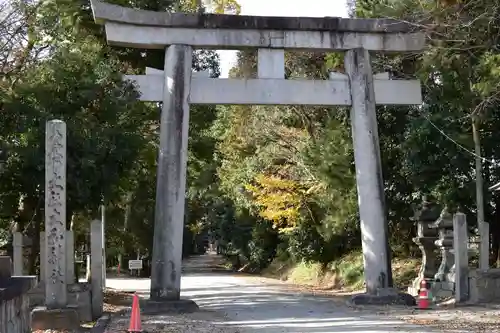 大和神社の鳥居