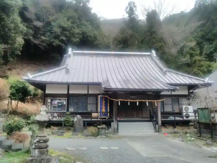 妙泉寺の本殿・本堂