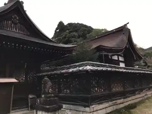 三尾神社の本殿