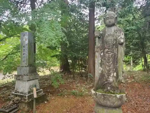 鶏足寺の地蔵