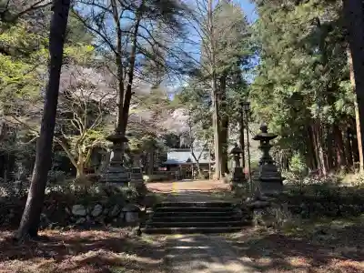 都々古別神社(馬場)の{uncategorized: "未分類", other: "その他", undefined: "問題あり", building: "その他建物", grave: "お墓", sacred_gate: "鳥居", guardian: "狛犬", statue: "像", buddha: "仏像", history: "歴史", nature: "自然", garden: "庭園", animal: "動物", pagoda: "塔", temizu: "手水舎", mountain_gate: "山門・神門", sanctuary: "本殿・本堂", subordinate: "末社・摂社", art: "芸術", scenery: "景色", jizo: "地蔵", ema: "絵馬", goshuin: "御朱印", omikuji: "おみくじ", items: "授与品その他", amulet: "お守り", goshuincho: "御朱印帳", eats: "食事", festival: "お祭り", votive_dance: "神楽", shichigosan: "七五三参", wedding: "結婚式", experience: "体験その他", initially: "初詣", around: "周辺", anti_infection: "感染症対策"}