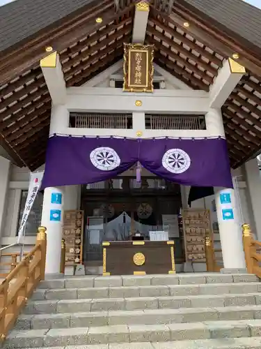 烈々布神社の本殿