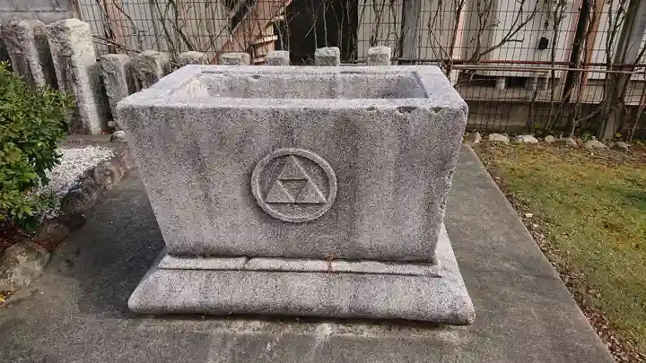 日吉八王子神社の手水舎