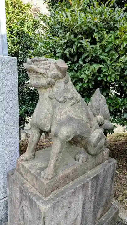 白金氷川神社の狛犬